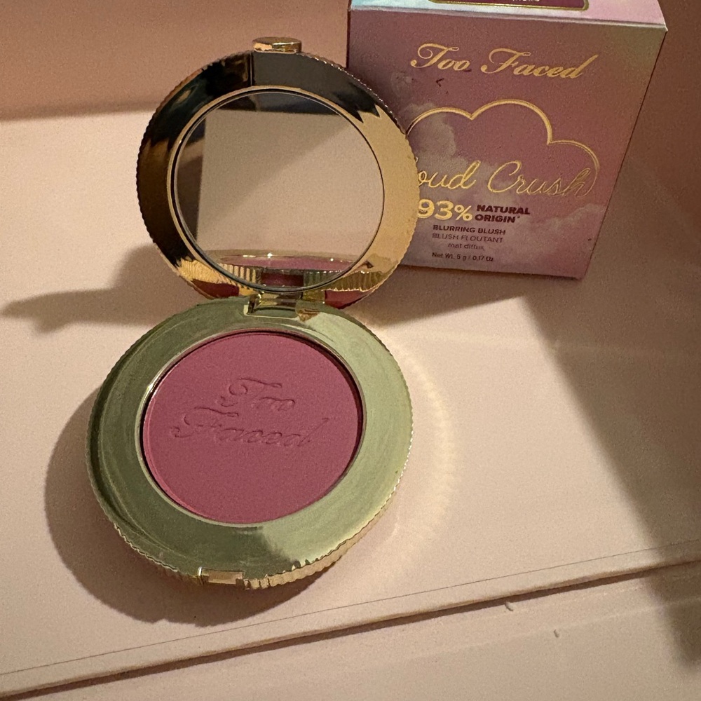 Too Faced Cloud Crush Blush in Berry Dreamy